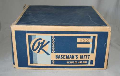 OK 833 Baseman's Mitt Box